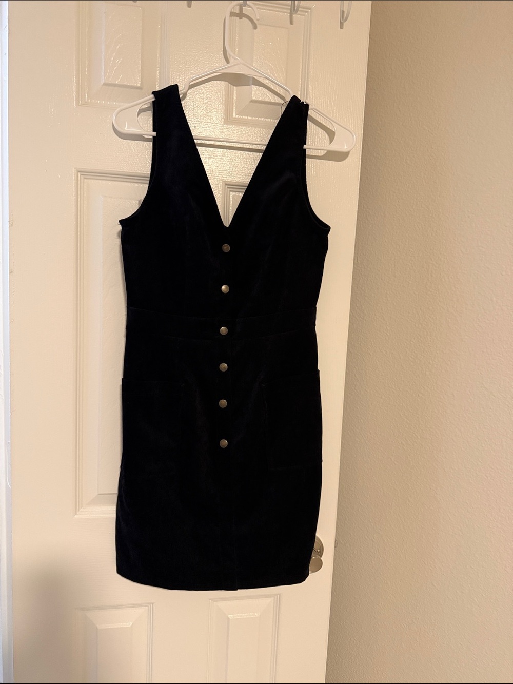 Francesca's Collections Black V-Neck Button Mini Dress